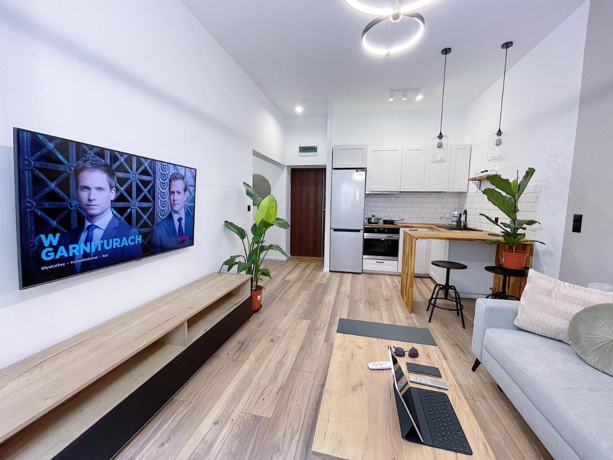 Polonia Art Apartments In The City Center カトヴィツェ エクステリア 写真