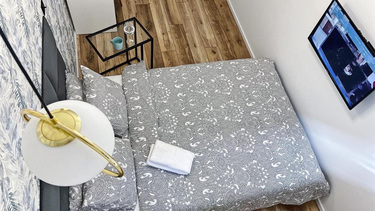 Polonia Art Apartments In The City Center カトヴィツェ エクステリア 写真