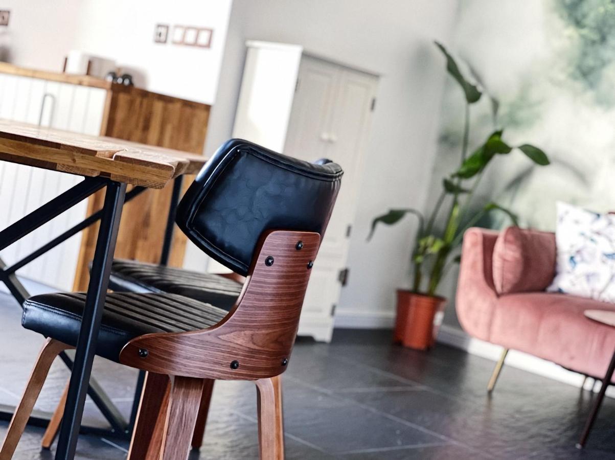 Polonia Art Apartments In The City Center カトヴィツェ エクステリア 写真